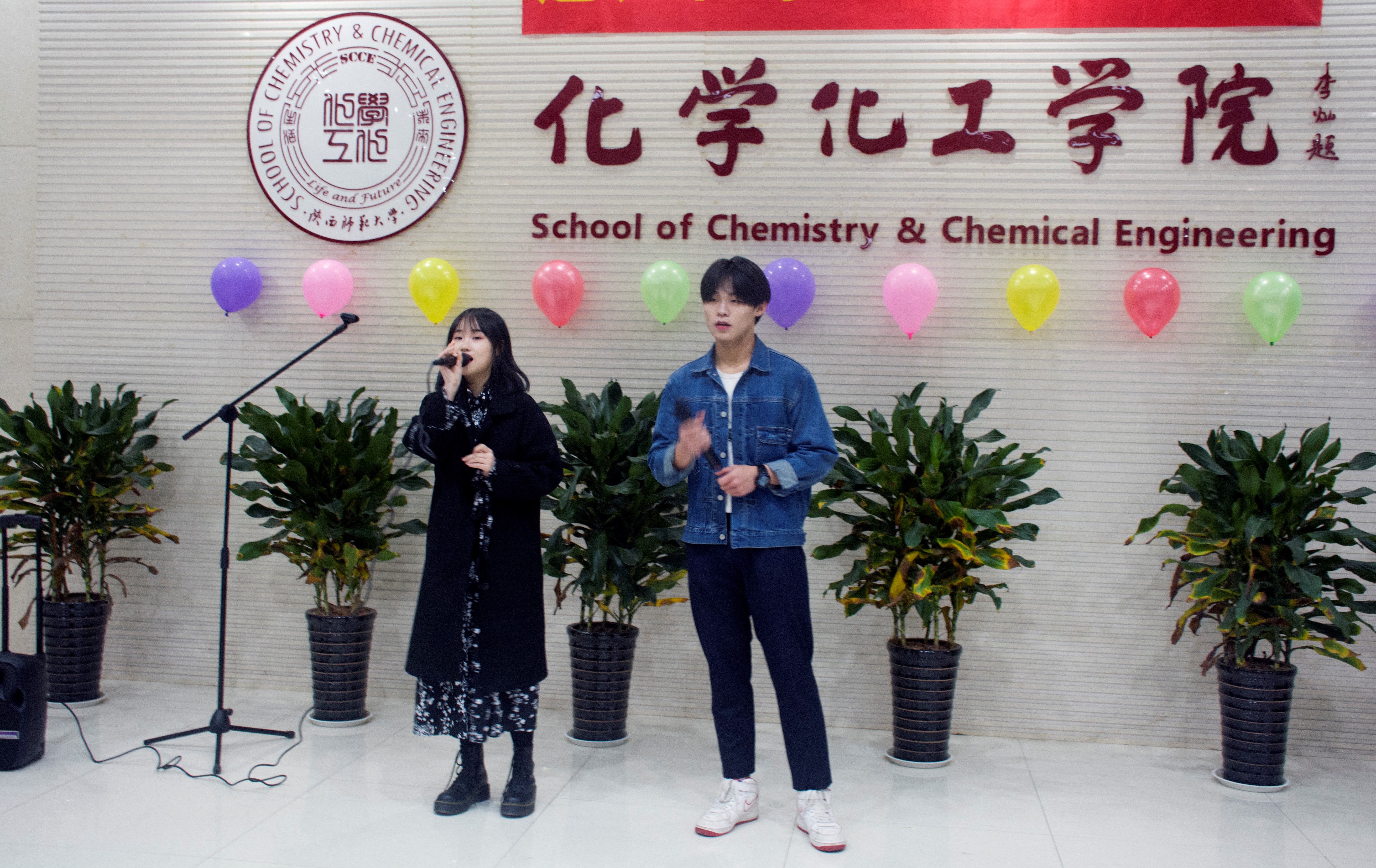 唱歌表演.jpg